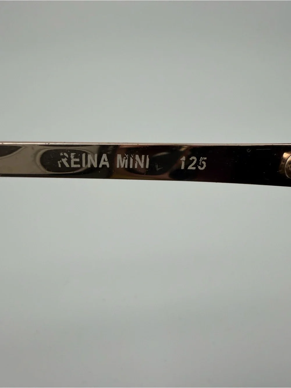 QUAY Reina Mini 125 Black Cat-Eye Sunglasses
